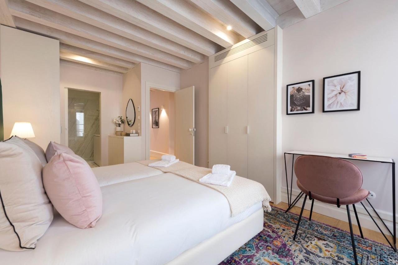 Mouzinho Luxury 3Br Flat L 5 Min Walk To Ribeira By Lovelystay OOporto Exterior foto